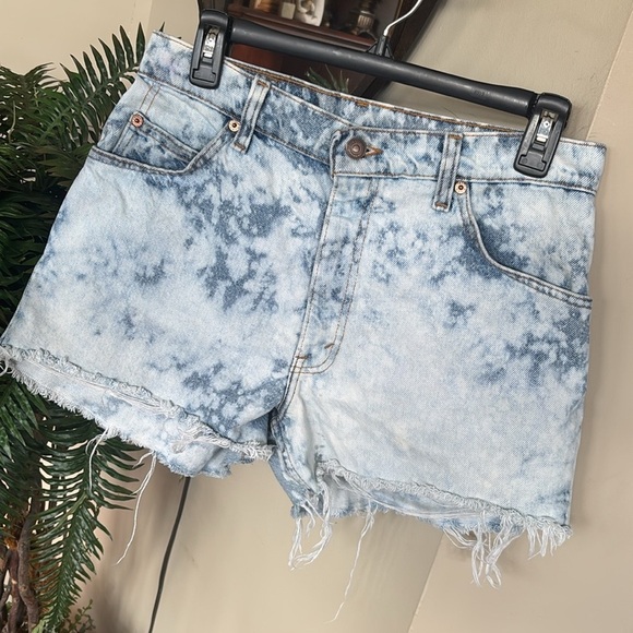 Levi’s Acid Wash Cutoff Jean Shorts Frayed Hem High Rise Custom Distressed 90s - Picture 4 of 16